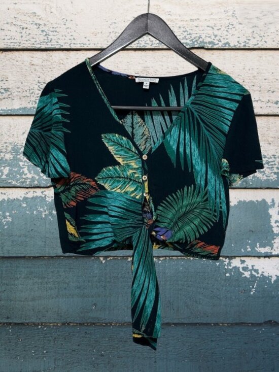 Patrons of Peace Tops - Patrons of Peace Tropical Jungle Palm Tie-Front Crop Top - Size Small